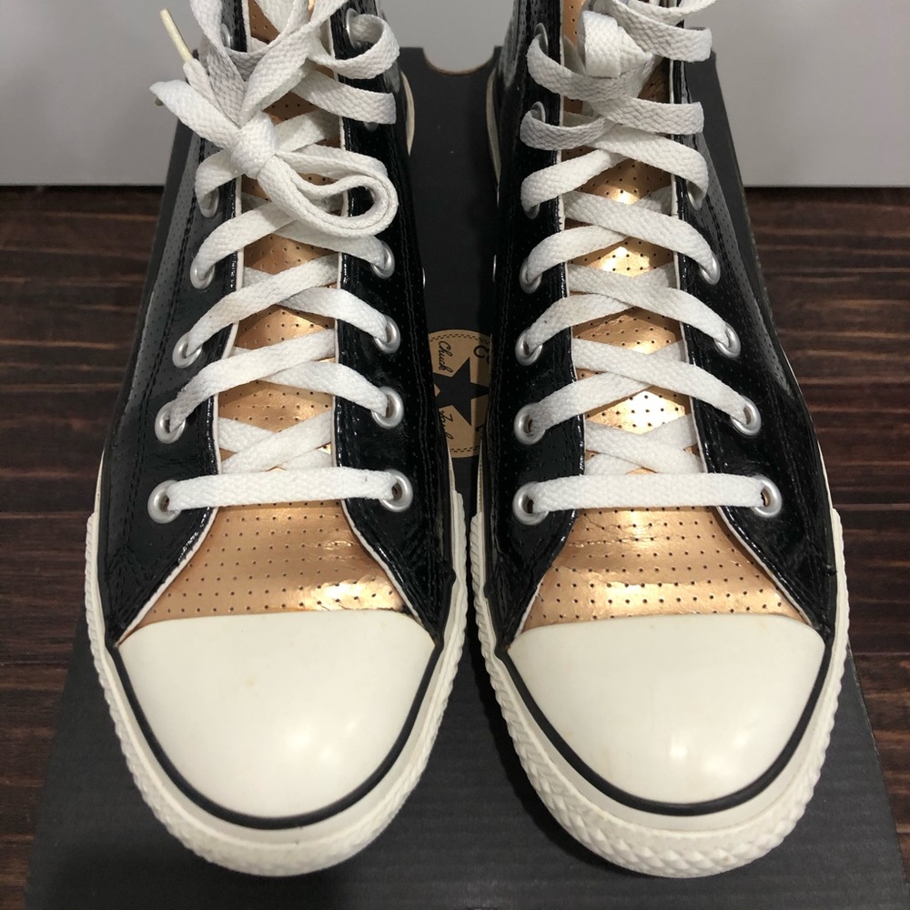 Converse Chuck Taylor Men’s US Size 10Black & Gold